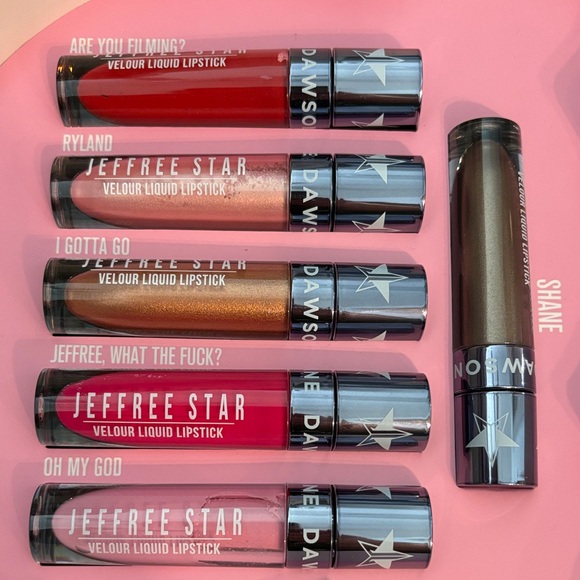 Jeffree Star Pink Pig-Shaped Lipstick Set - Picture 2 of 6